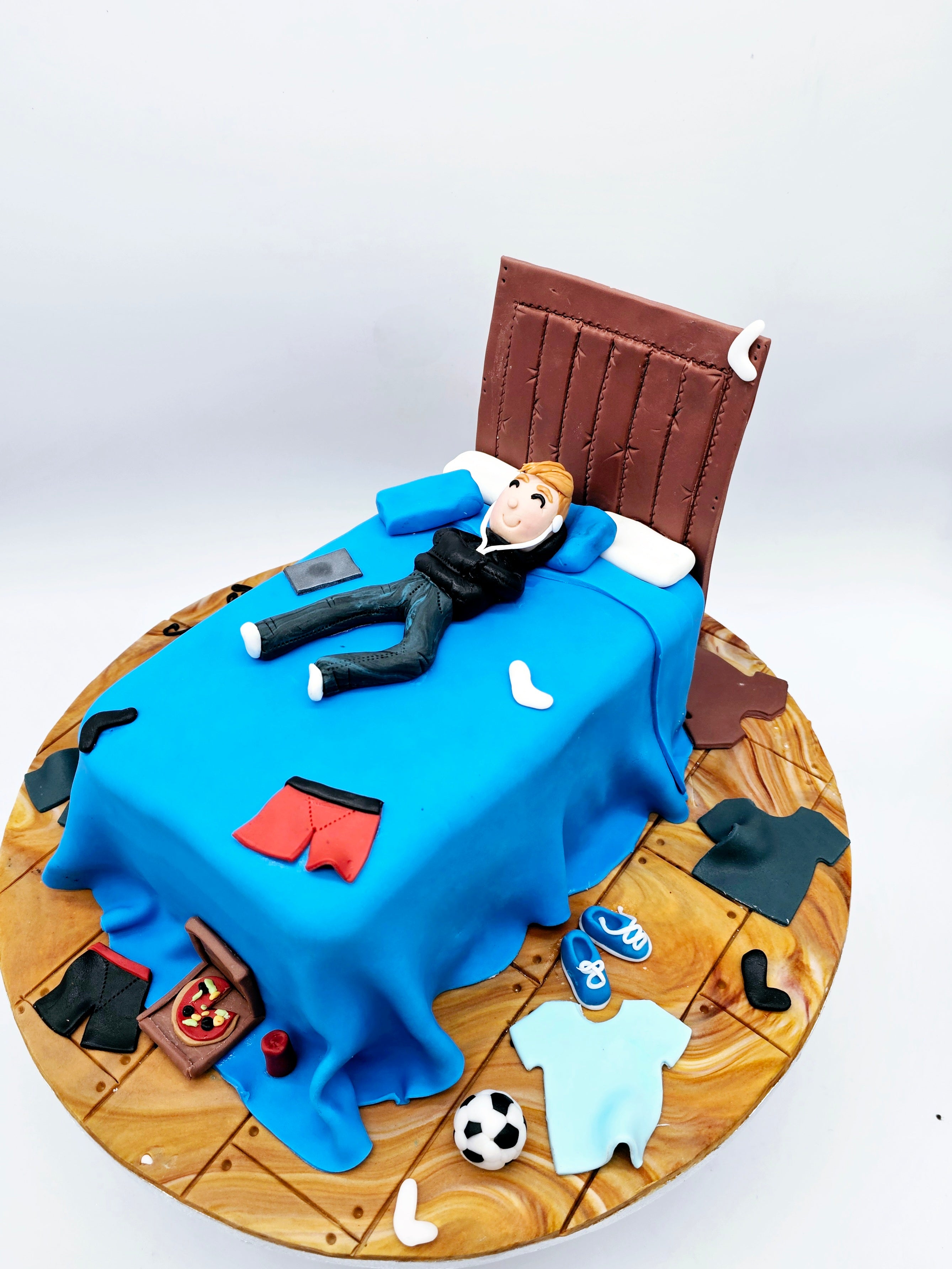 Lazy Day Bedroom Cake - Cake Secret