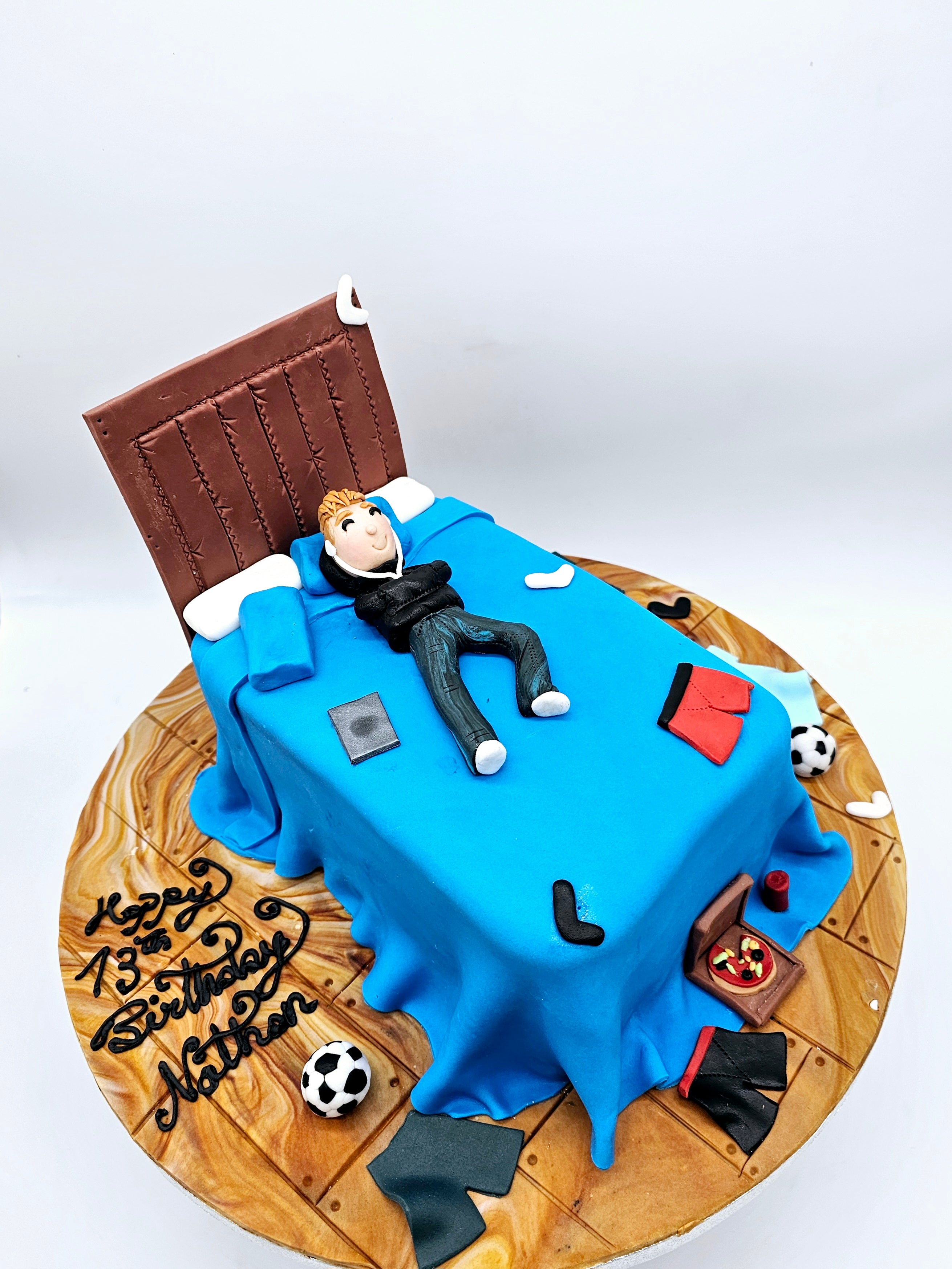 Lazy Day Bedroom Cake - Cake Secret