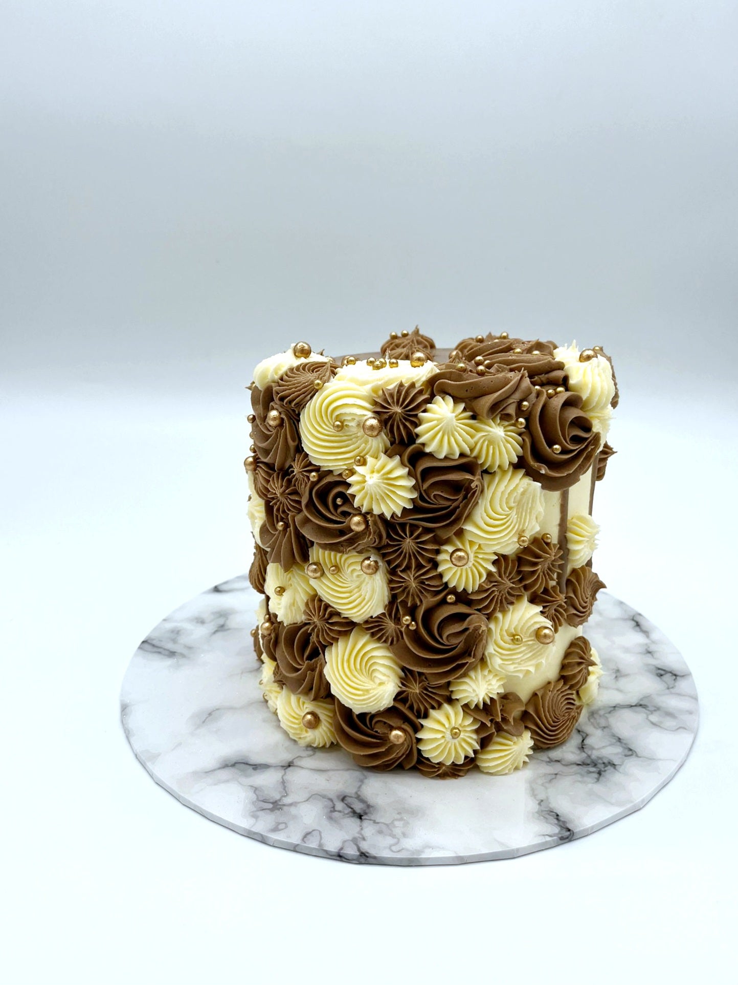 Elegant Chocolate Drip Cake - Cake Secret