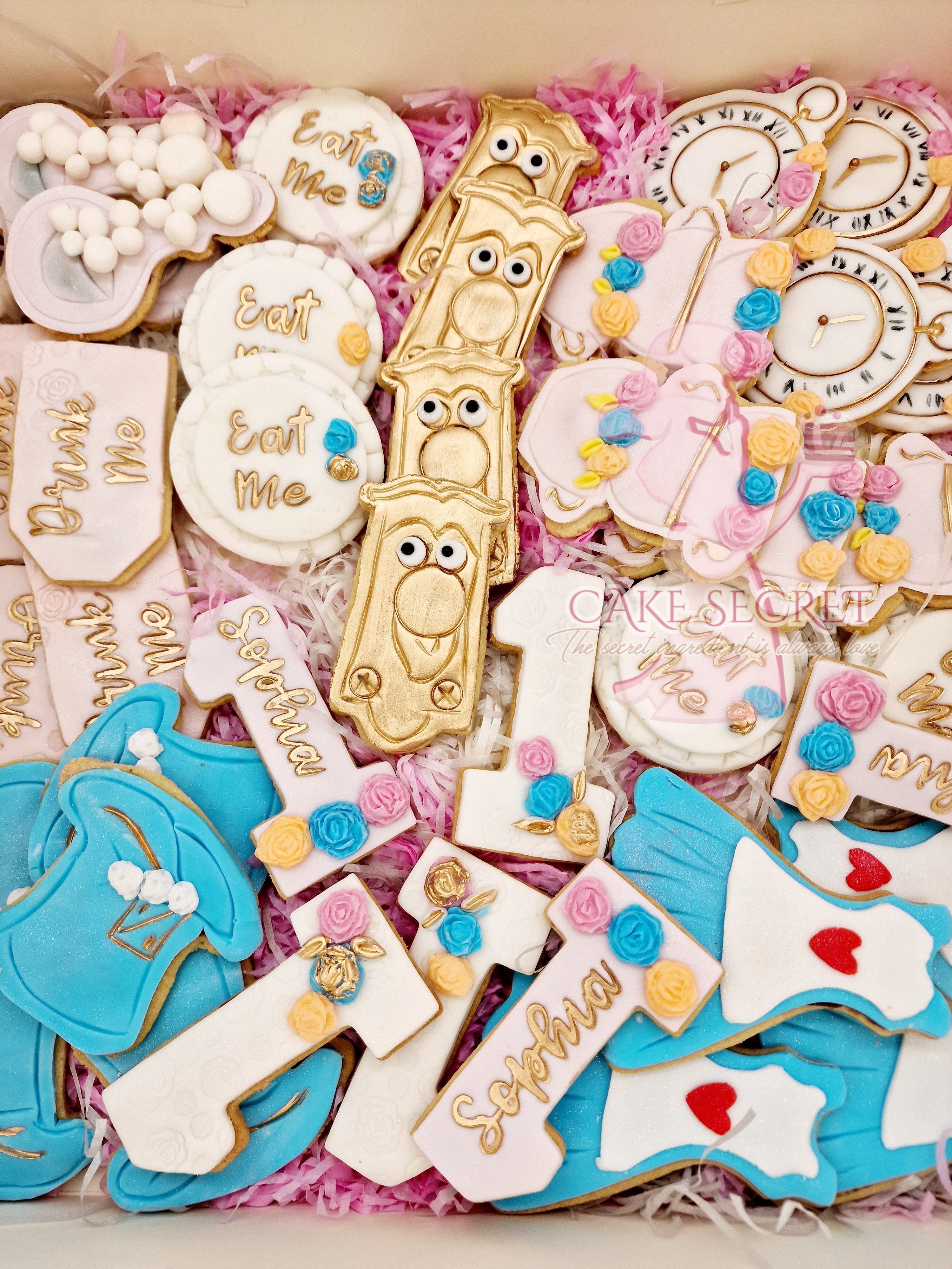 Whimsical Wonderland Alice in Wonderland Inspired Cookies - Cake Secret