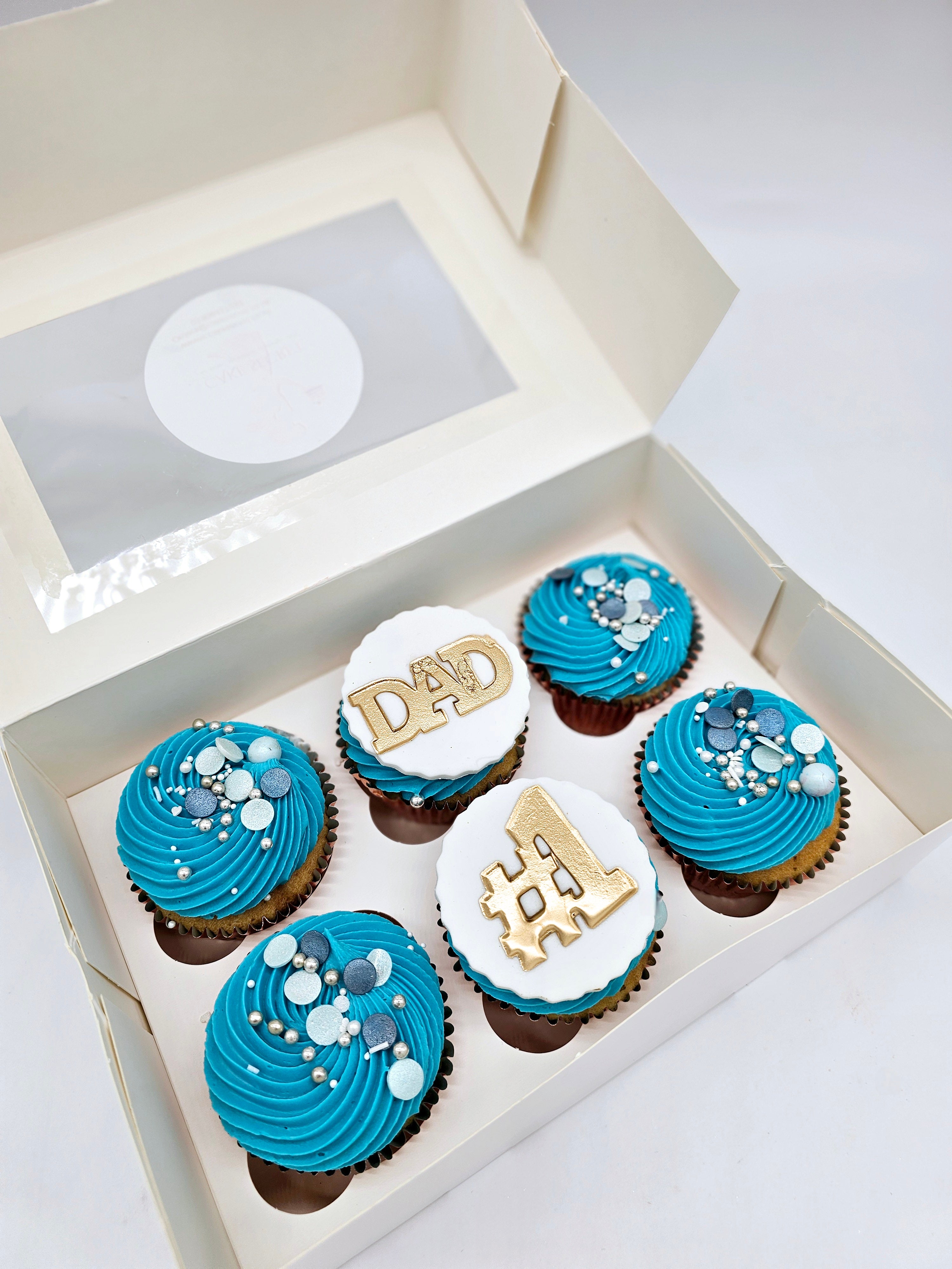#1 DAD Father's Day Cupcakes - Cake Secret