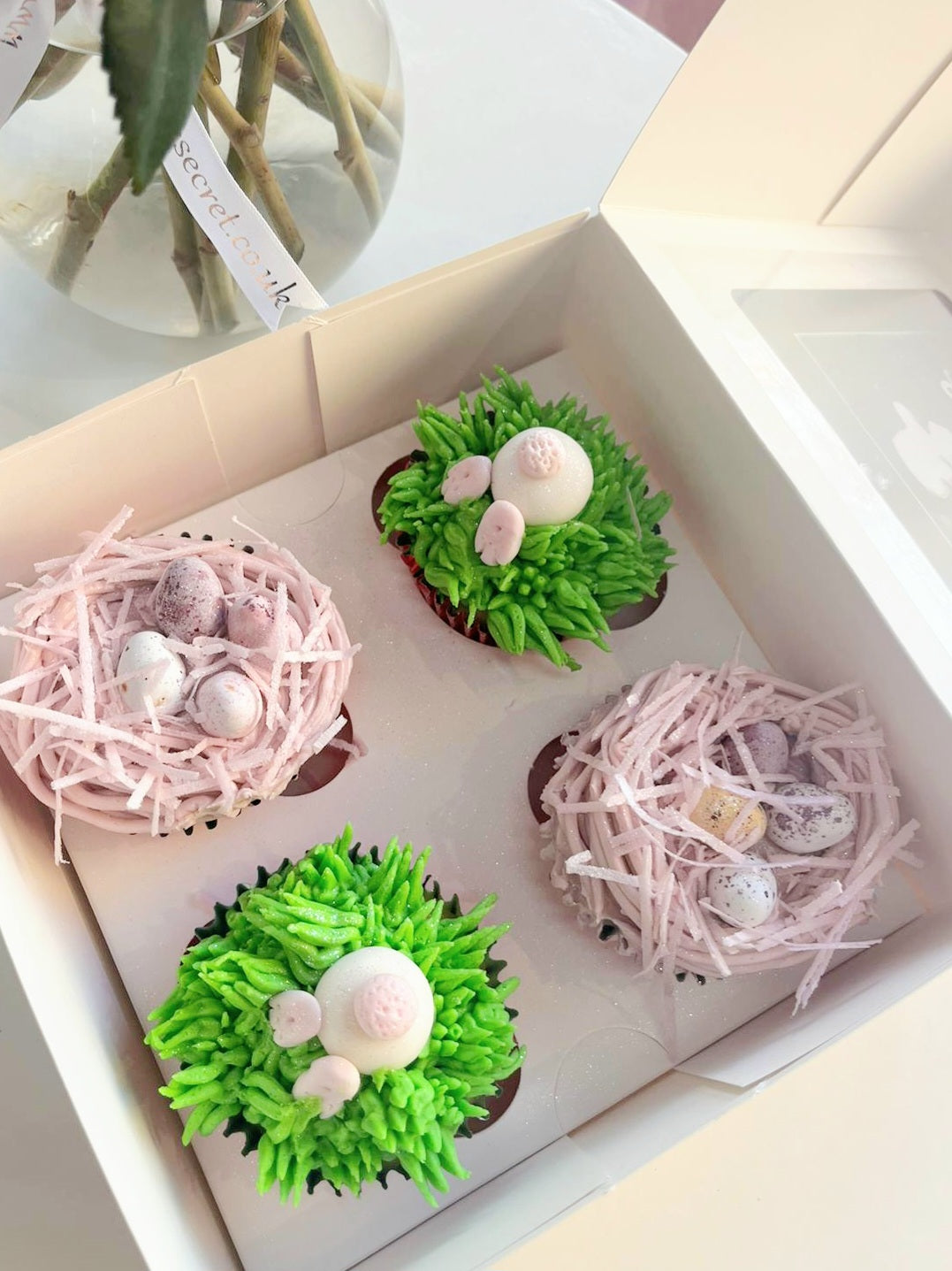 Easter Elegance Cupcakes - Cake Secret