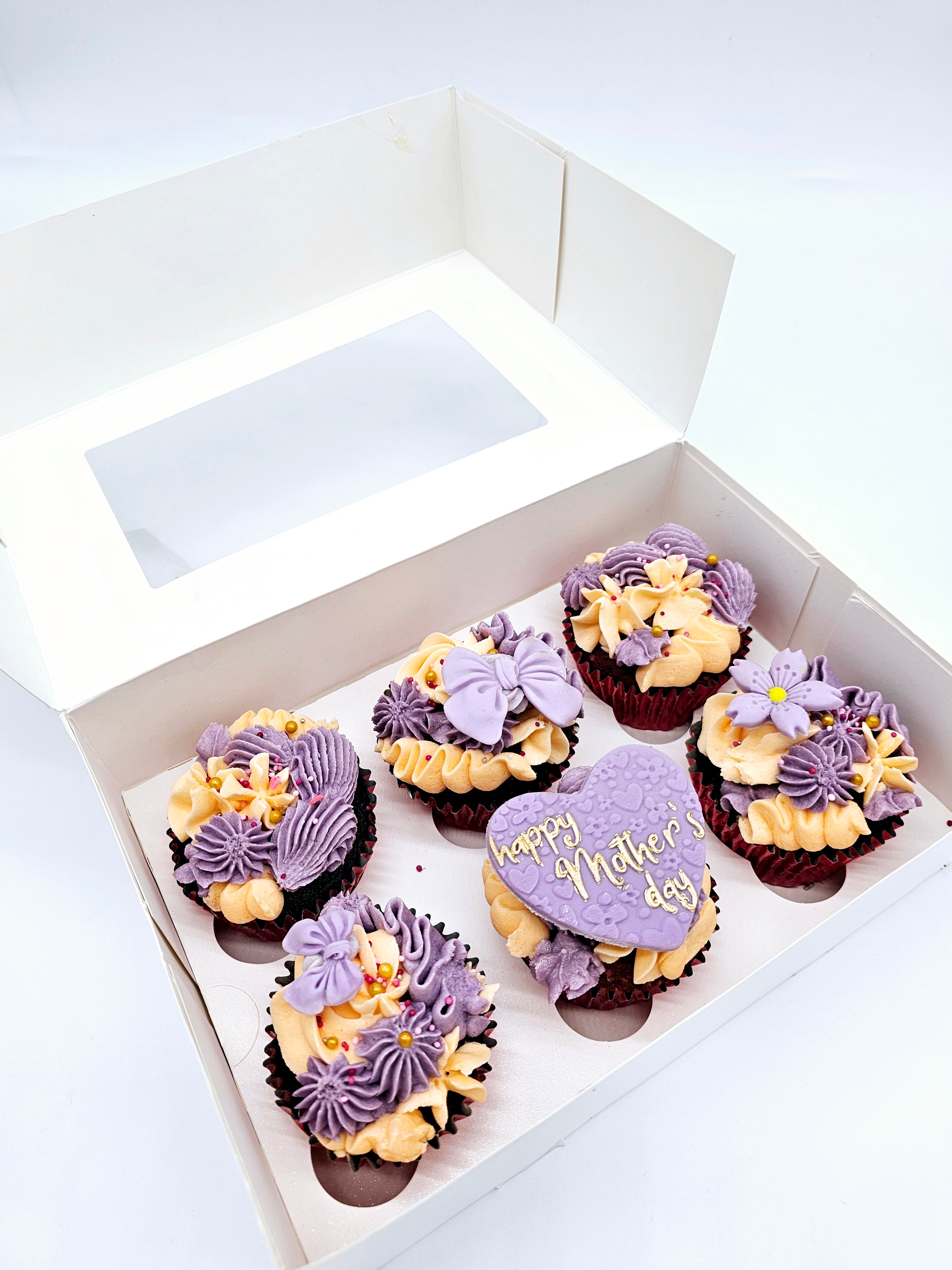 Sweet Sentiments Mother's Day Cupcakes - Cake Secret