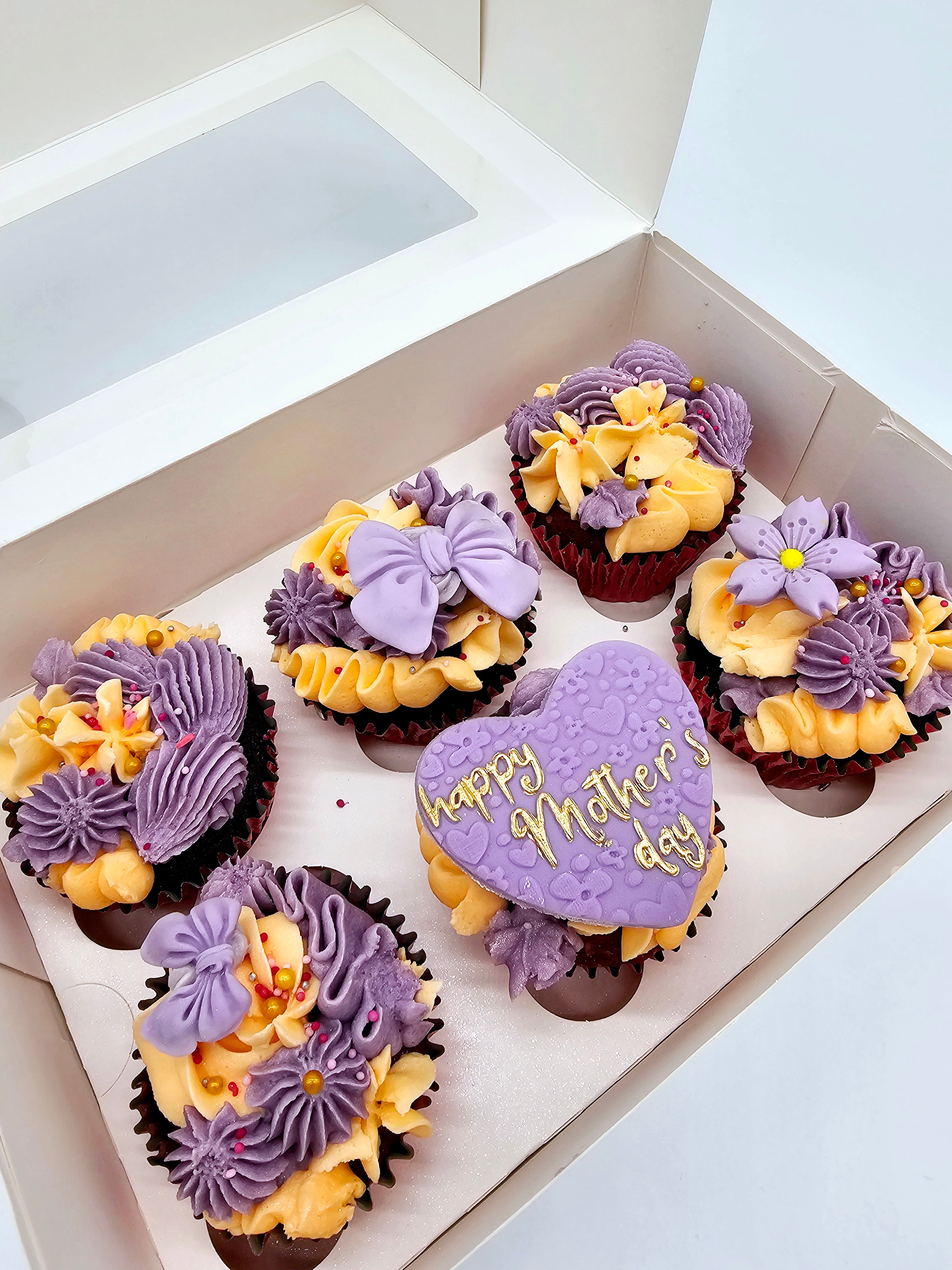 Sweet Sentiments Mother's Day Cupcakes - Cake Secret