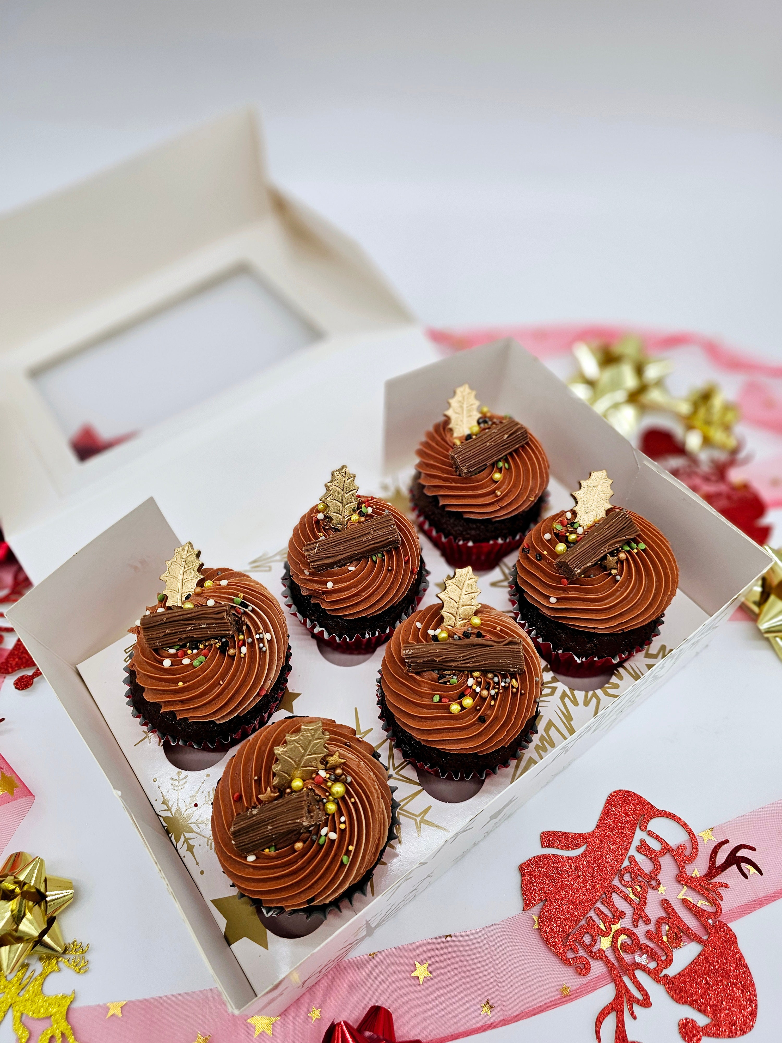 Christmas Chocolate Cupcakes - Cake Secret