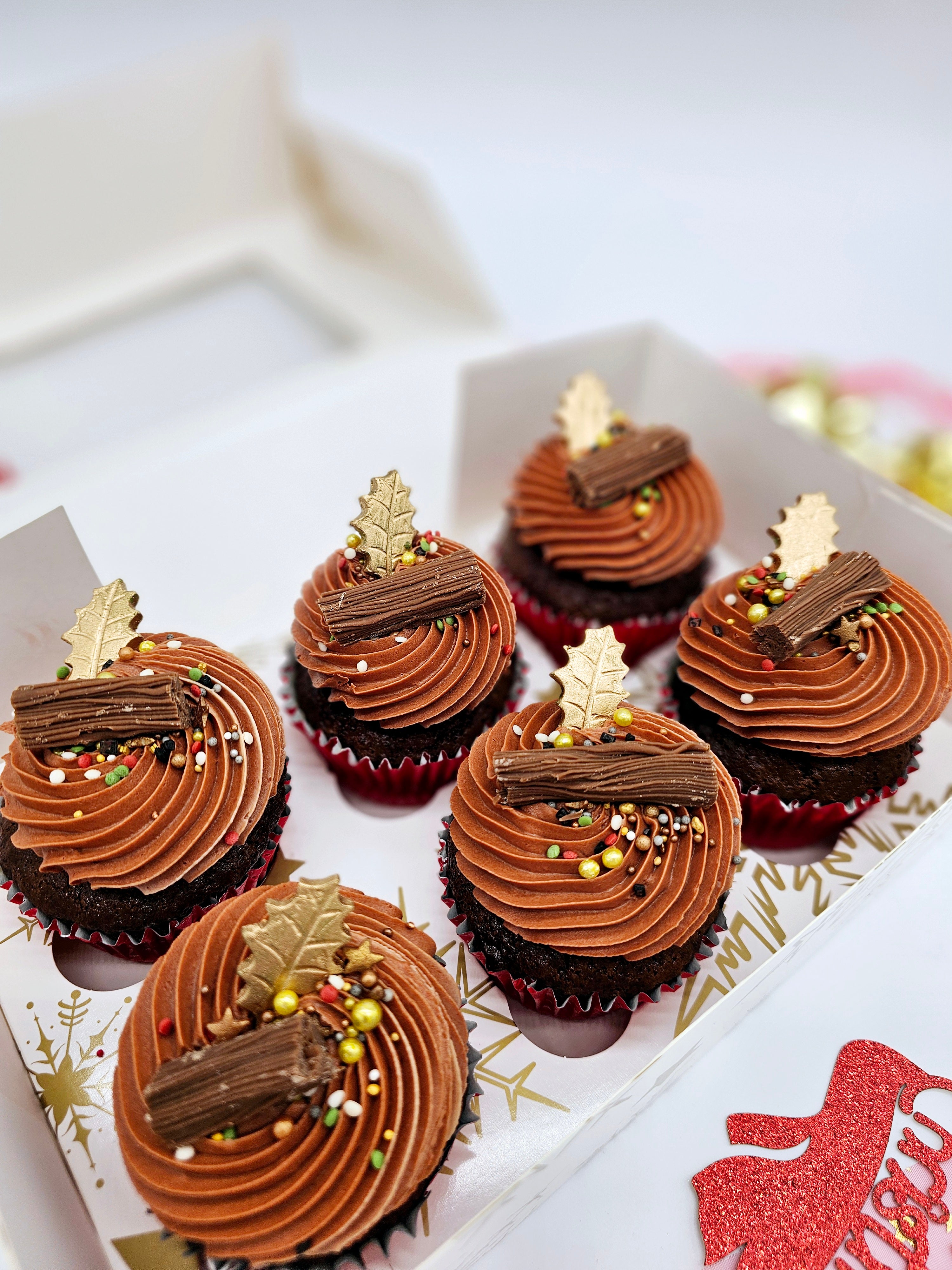 Christmas Chocolate Cupcakes - Cake Secret