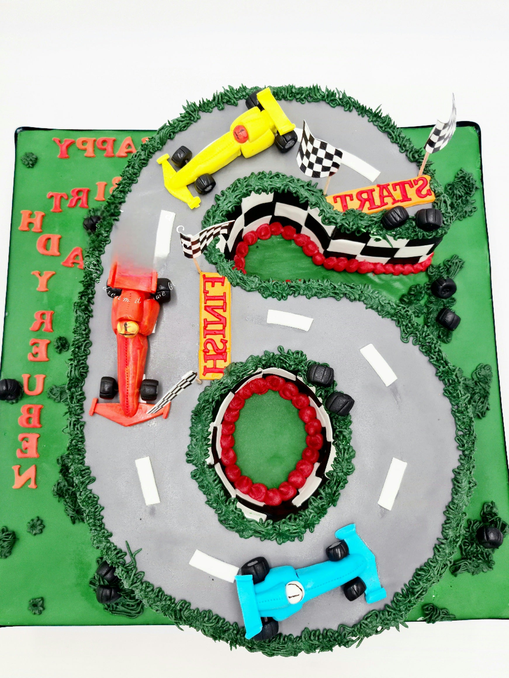 Racing Track Number Cake - Cake Secret