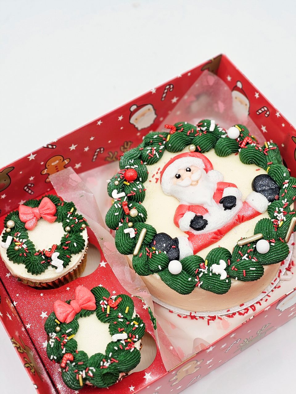 Christmas Cakes & Treats in Milton Keynes Cake Secret