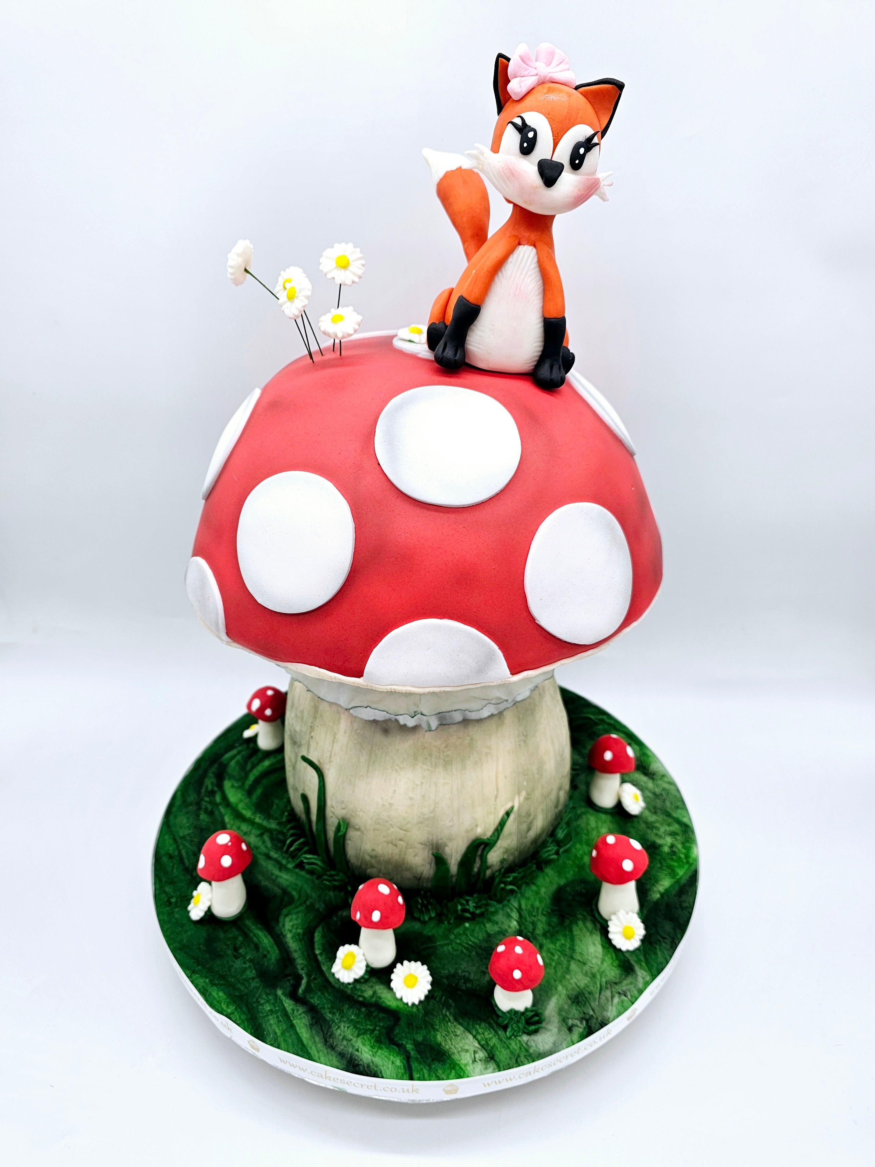 Sculpted Woodland Fox & Mushroom Cake