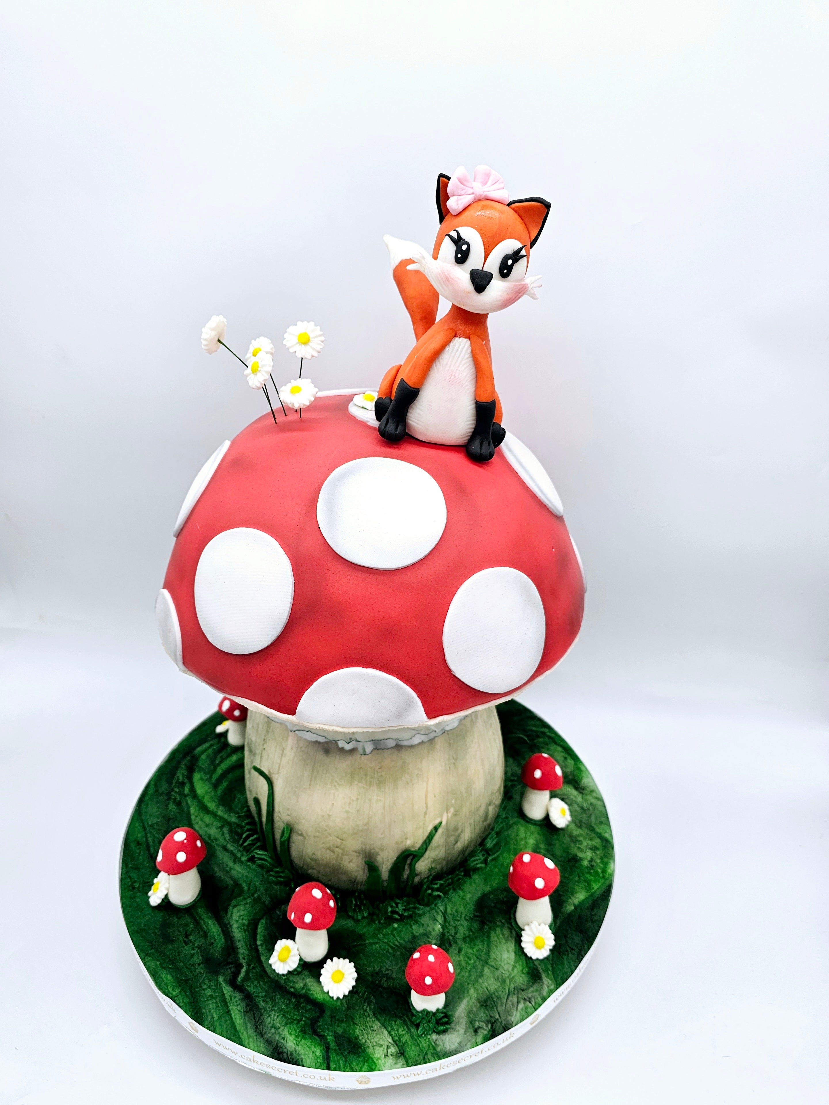 Sculpted Woodland Fox & Mushroom Cake