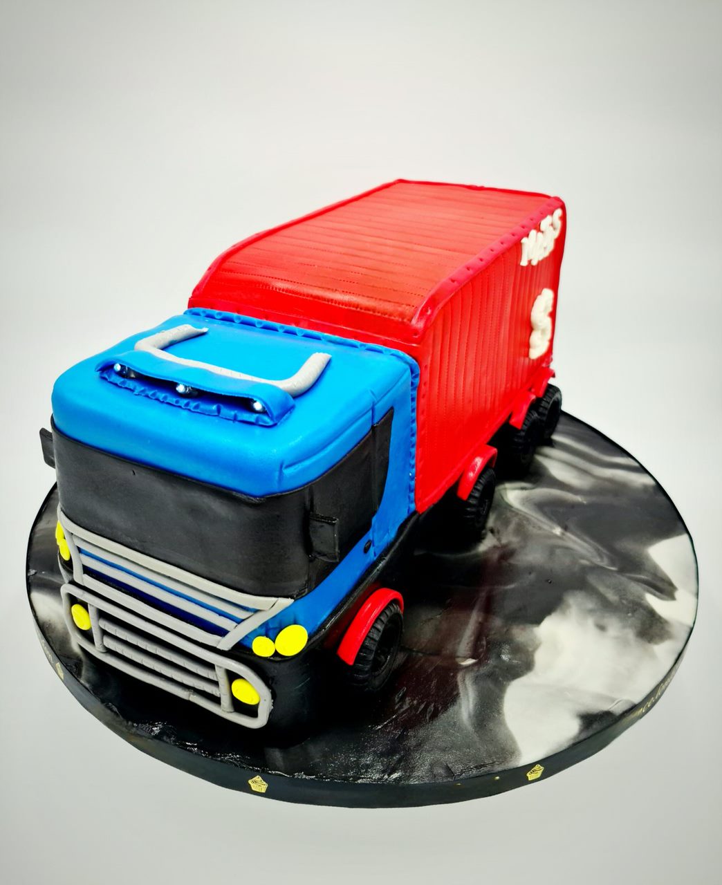 Truck Marvel 3D Handcrafted Truck Cake