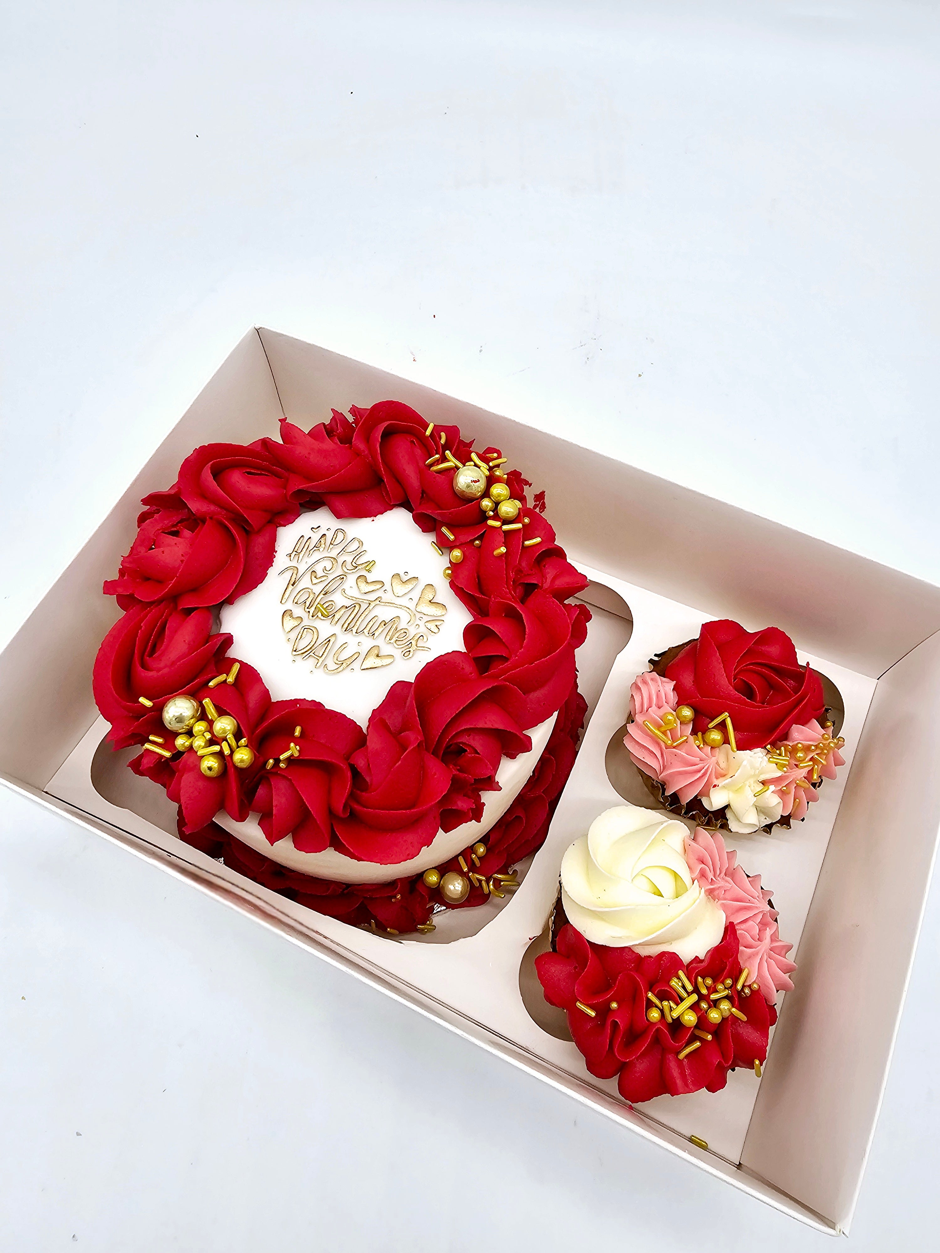 Valentine’s Day Mini Cake & Cupcake Set - Cake Secret