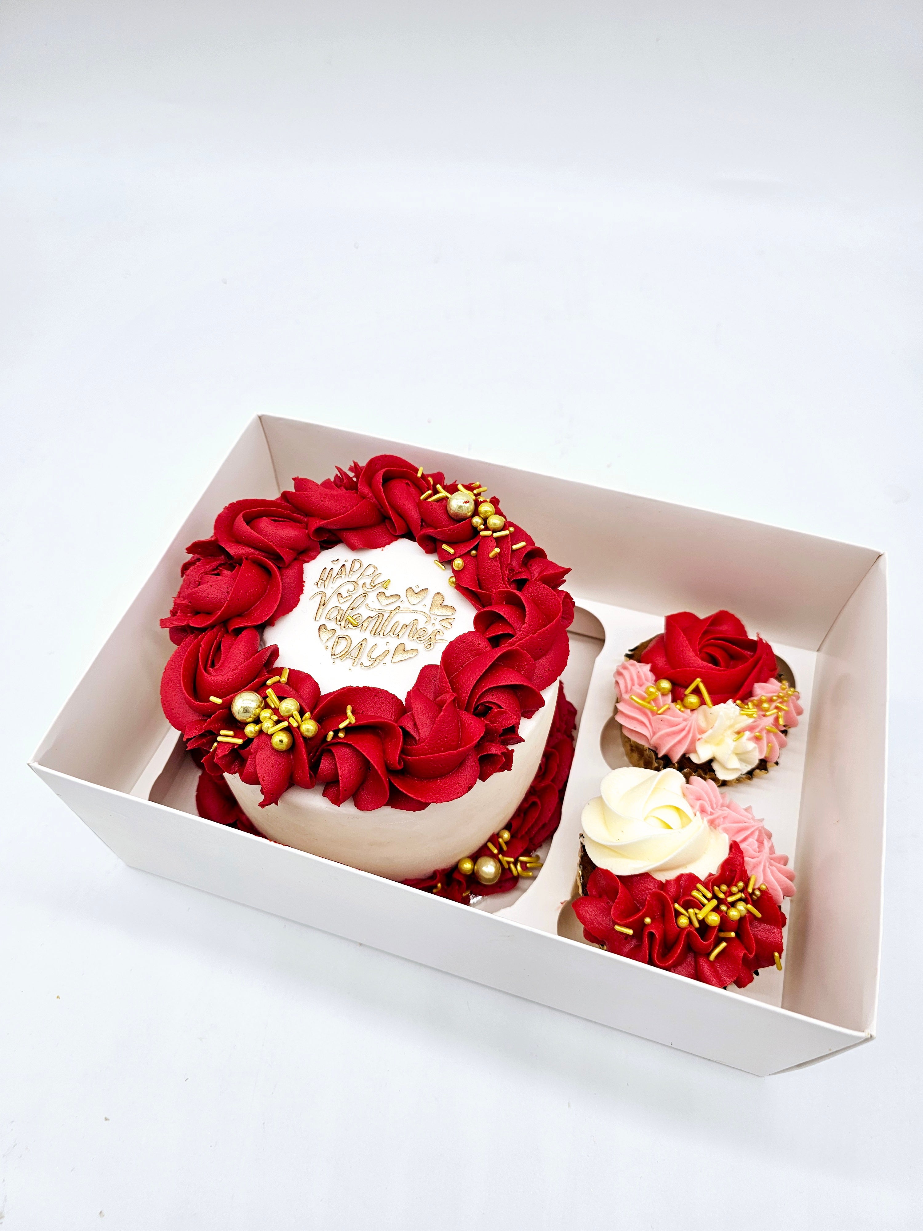 Valentine’s Day Mini Cake & Cupcake Set - Cake Secret