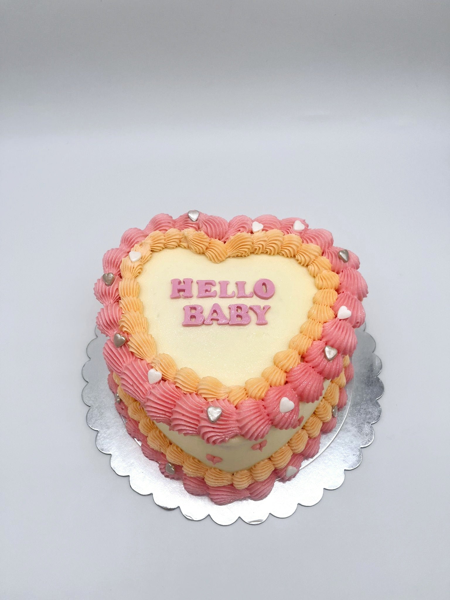 Vintage Piping Heart Cake - Cake Secret