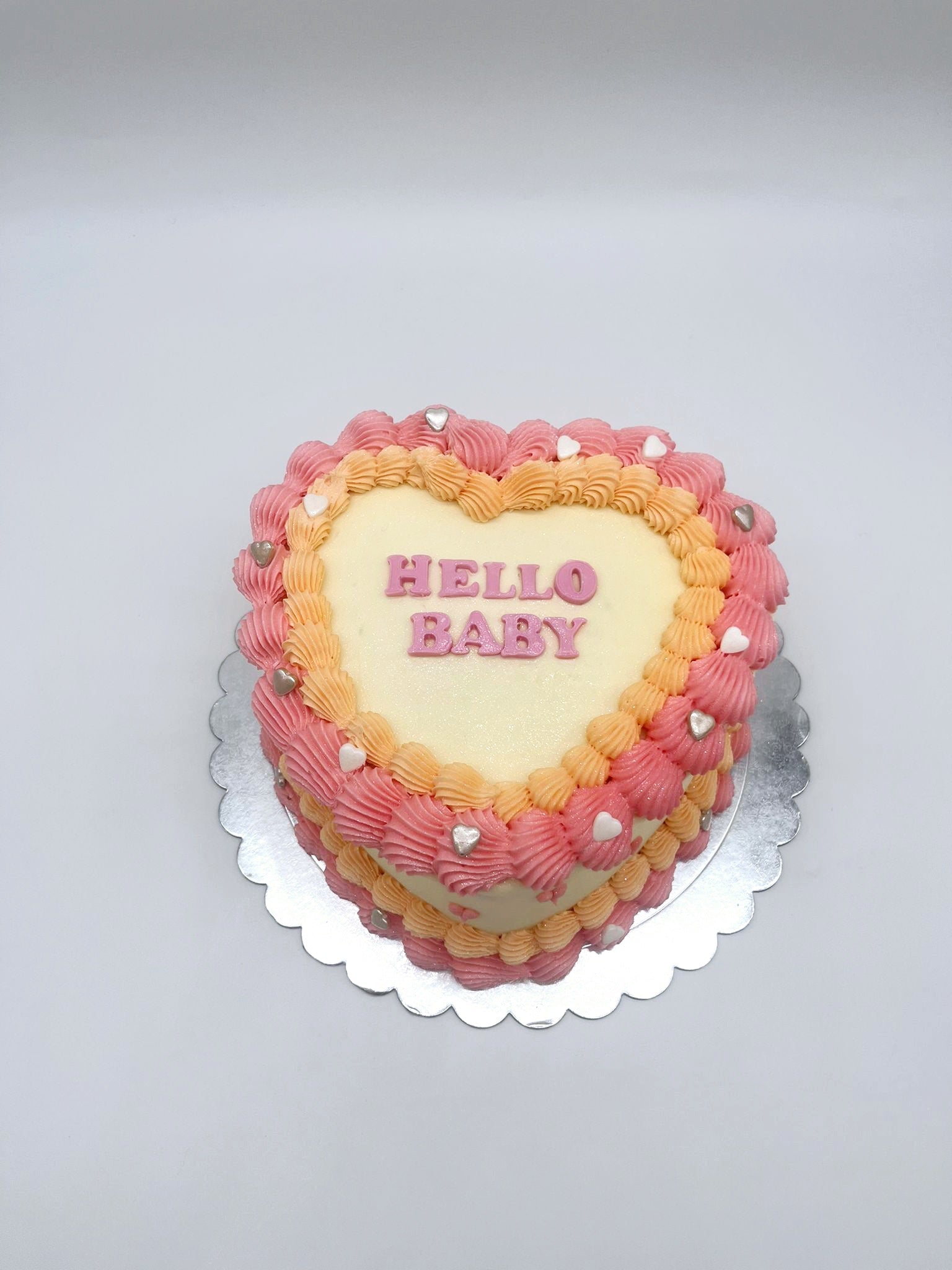 Vintage Piping Heart Cake - Cake Secret