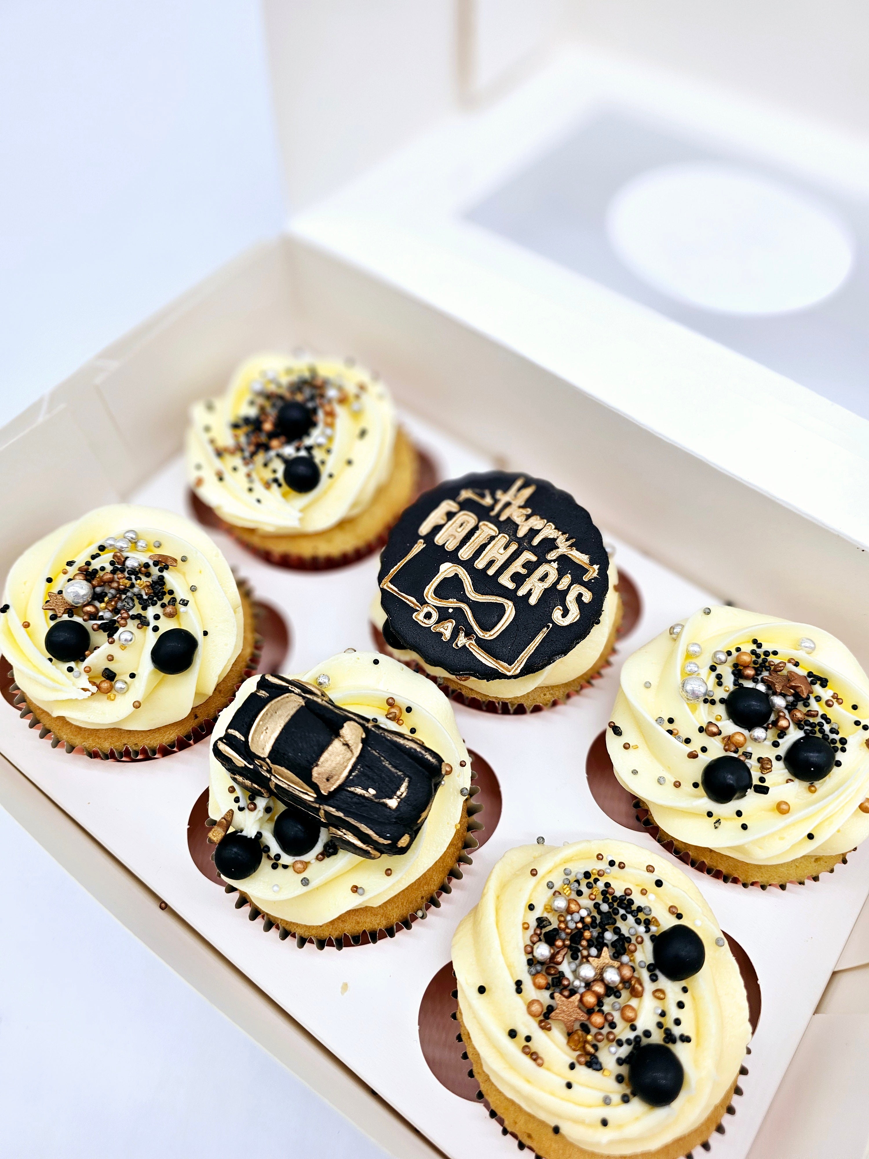 Father's Day Auto Delight Cupcakes - Cake Secret