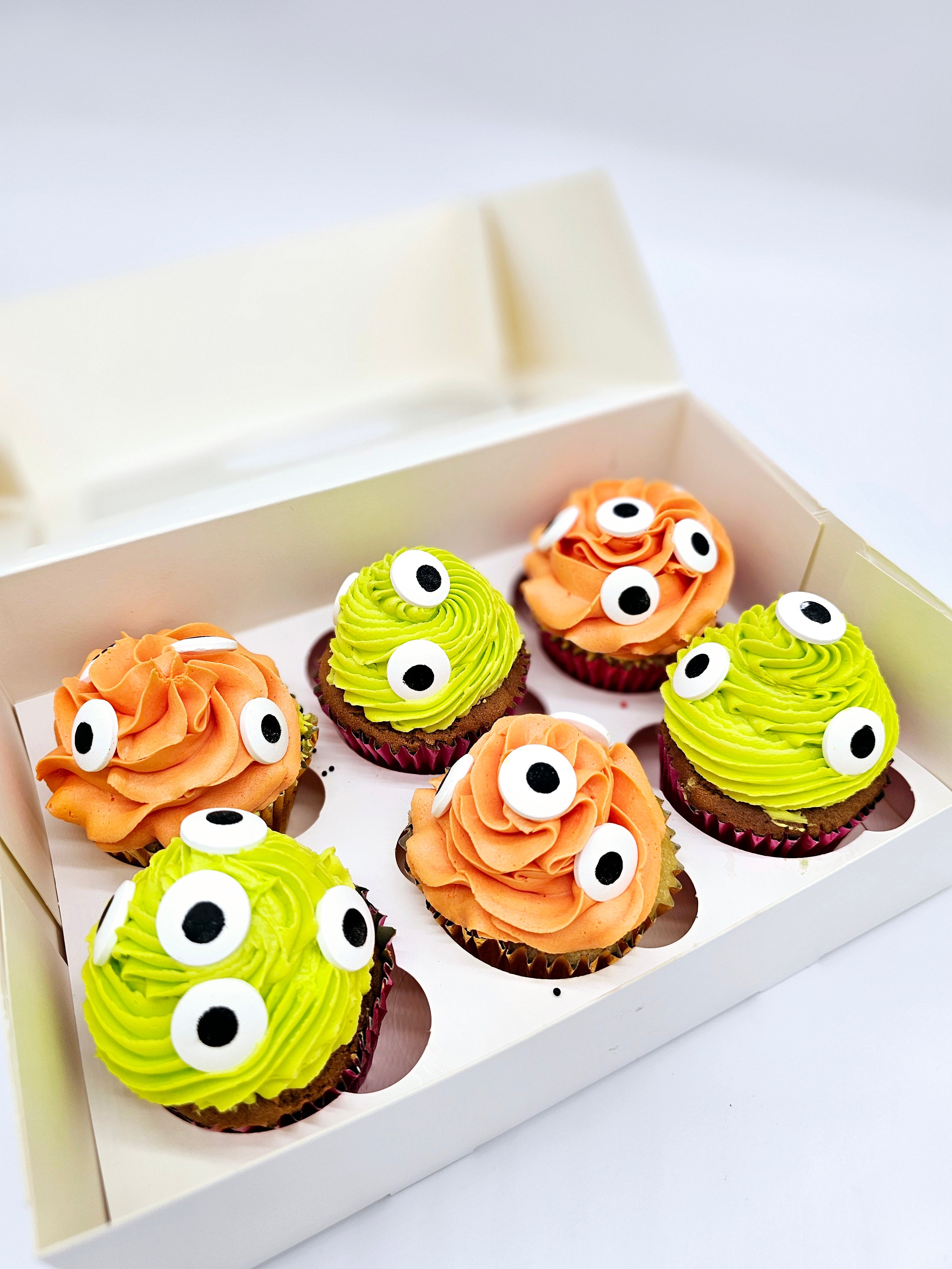 Spooky Eyes Halloween Cupcakes - Cake Secret
