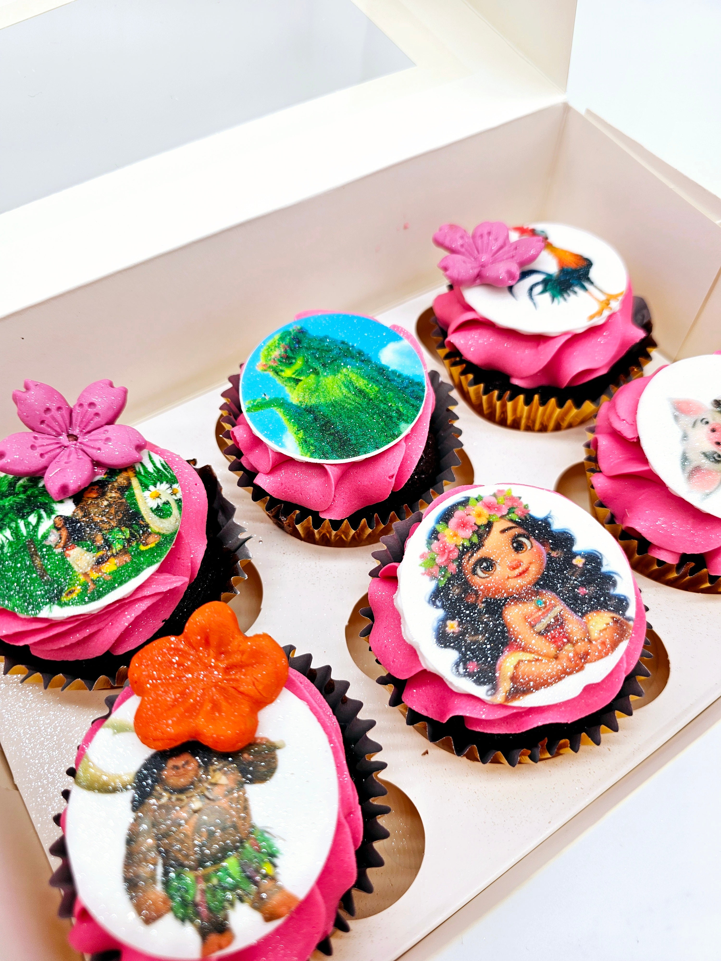 Moana-Themed Cupcake Box - Cake Secret