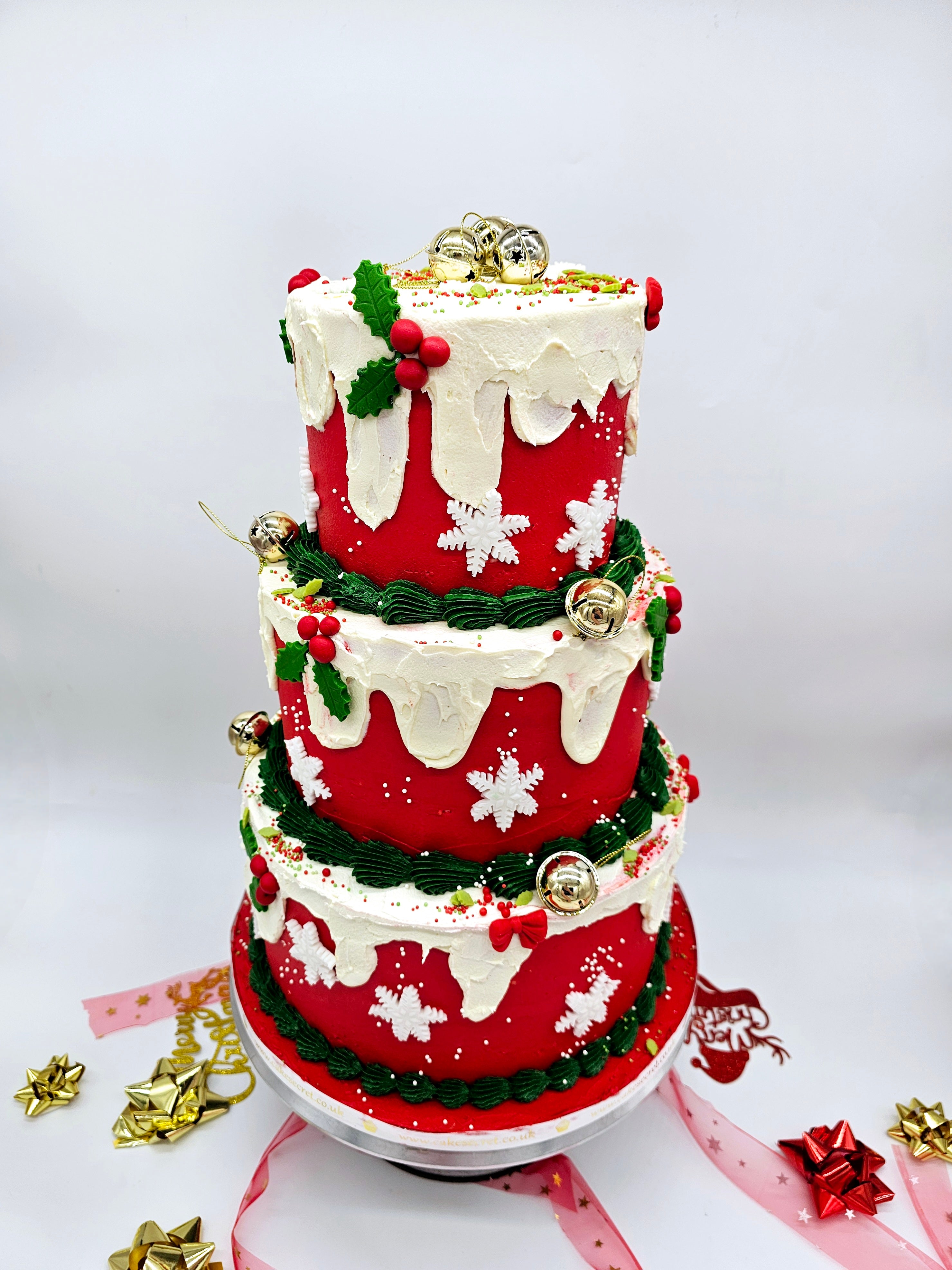 Christmas Drip Cake - Cake Secret