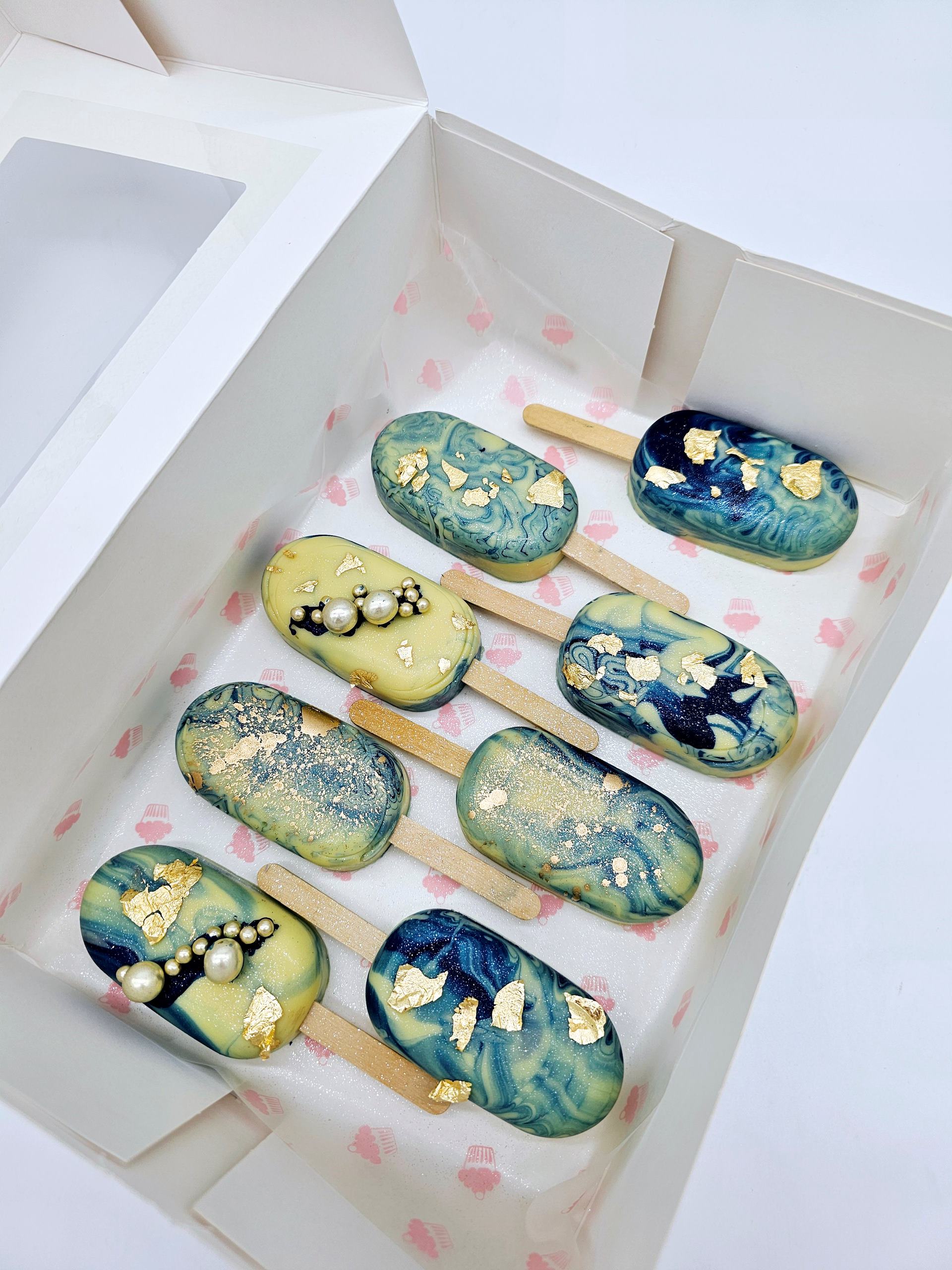 Marble Bliss Cakesicles - Cake Secret