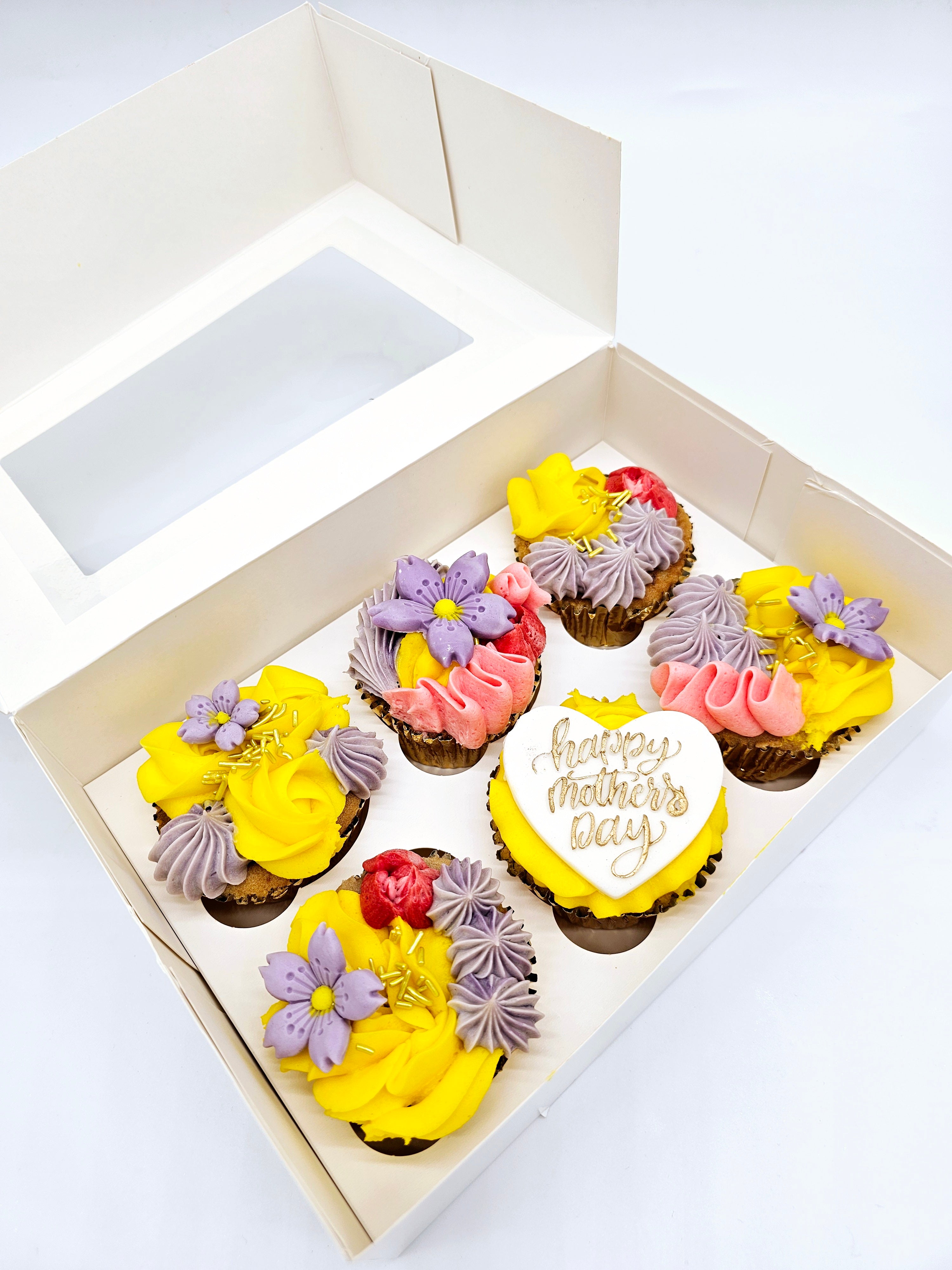 Sweet delight Mother's Day Cupcakes - Cake Secret