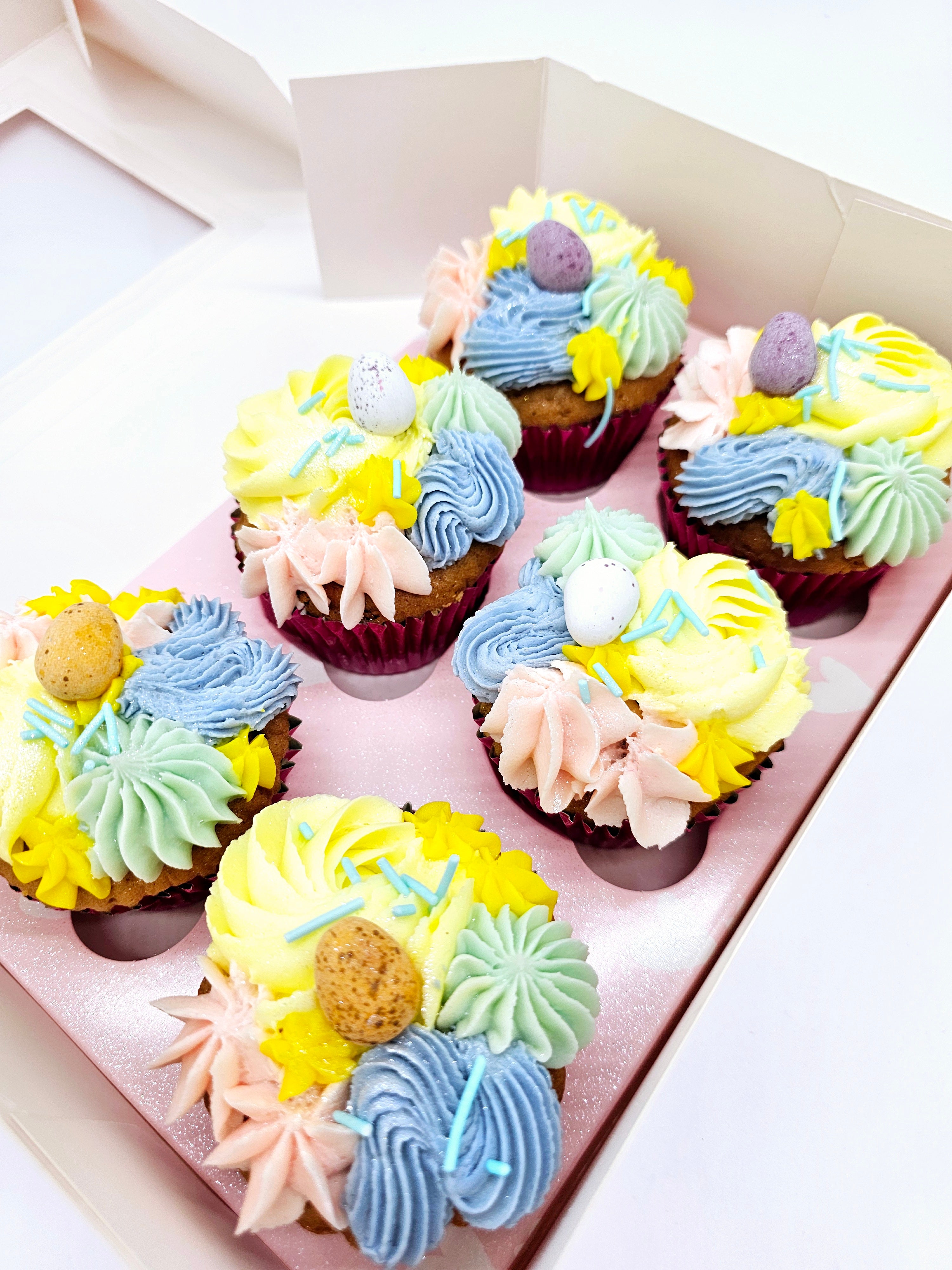 Spring Bloom Easter Cupcakes - Cake Secret
