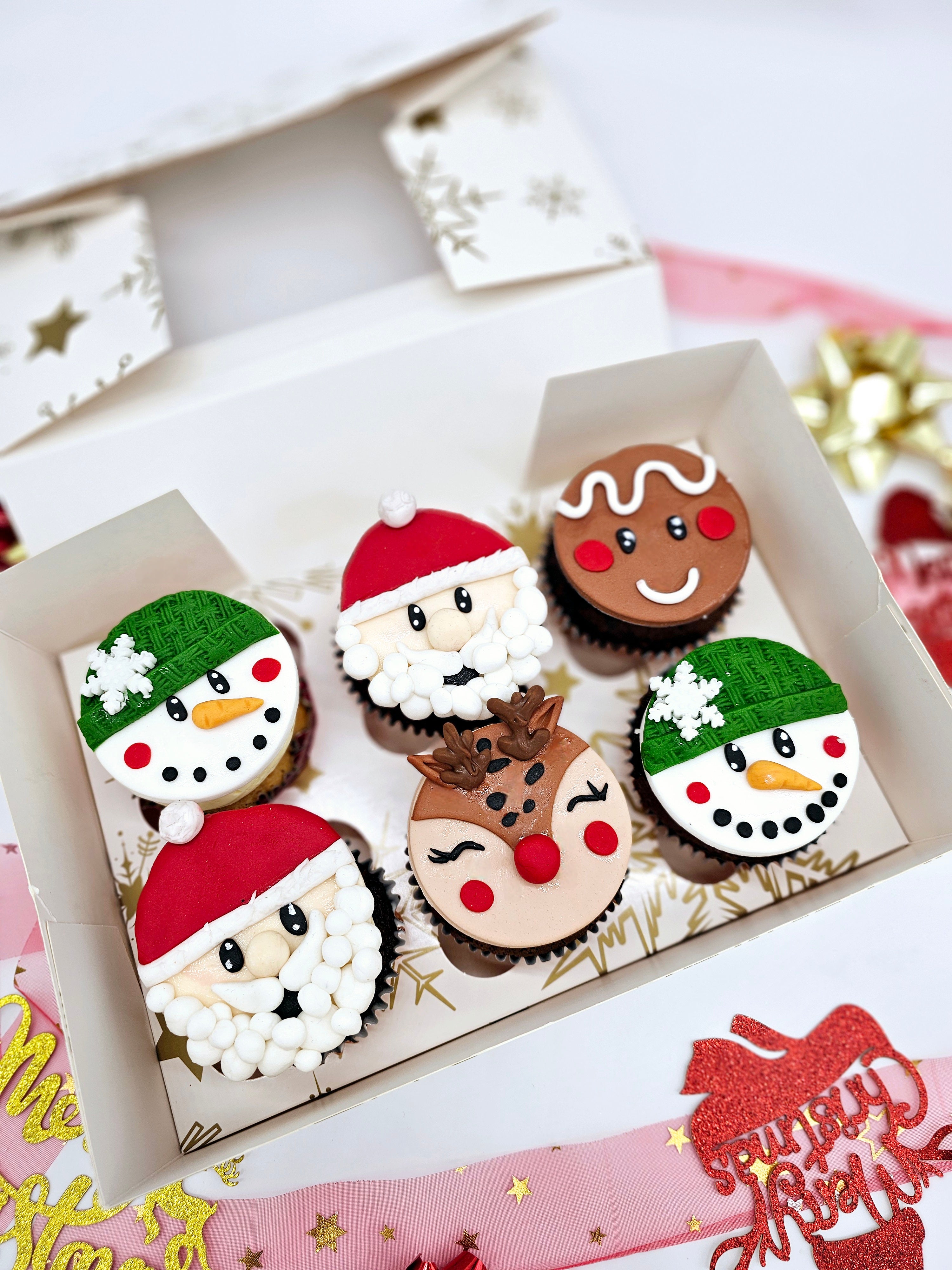 Christmas Character Cupcakes - Cake Secret