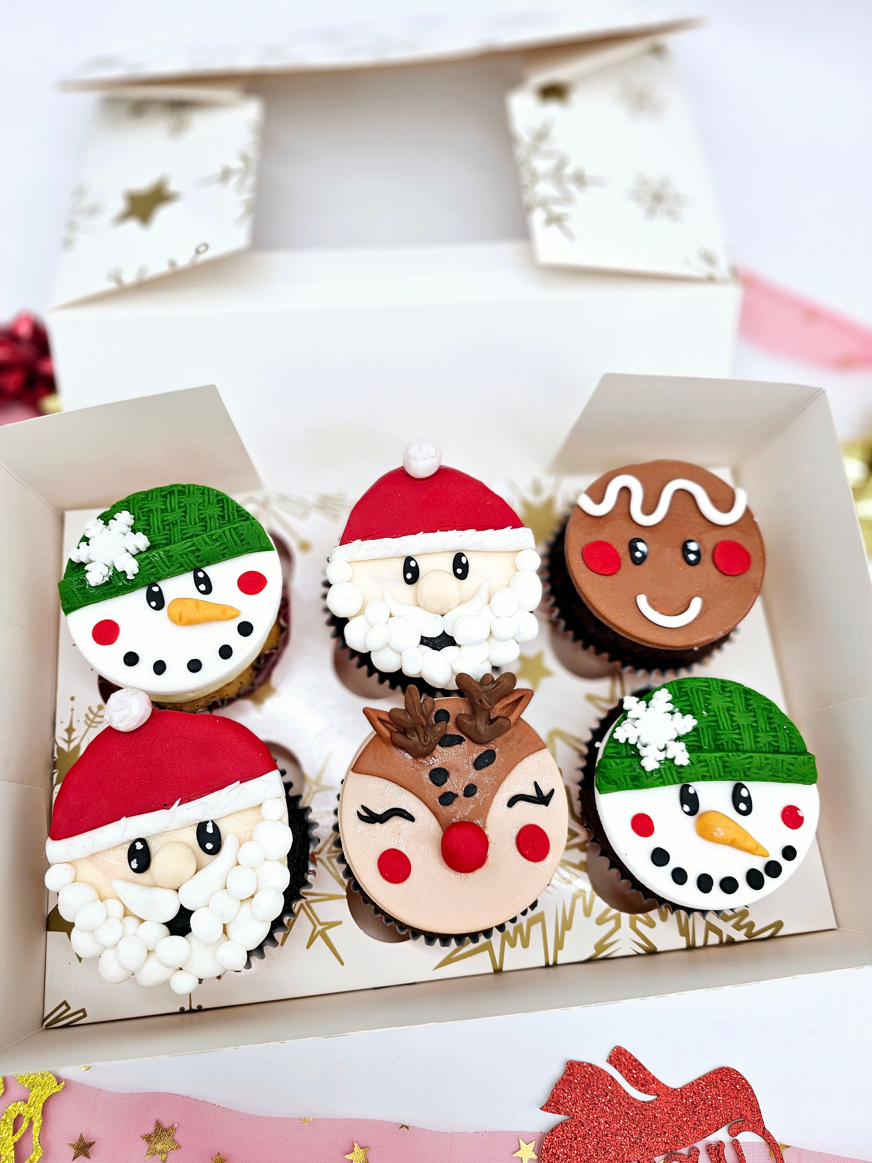 Christmas Character Cupcakes - Cake Secret