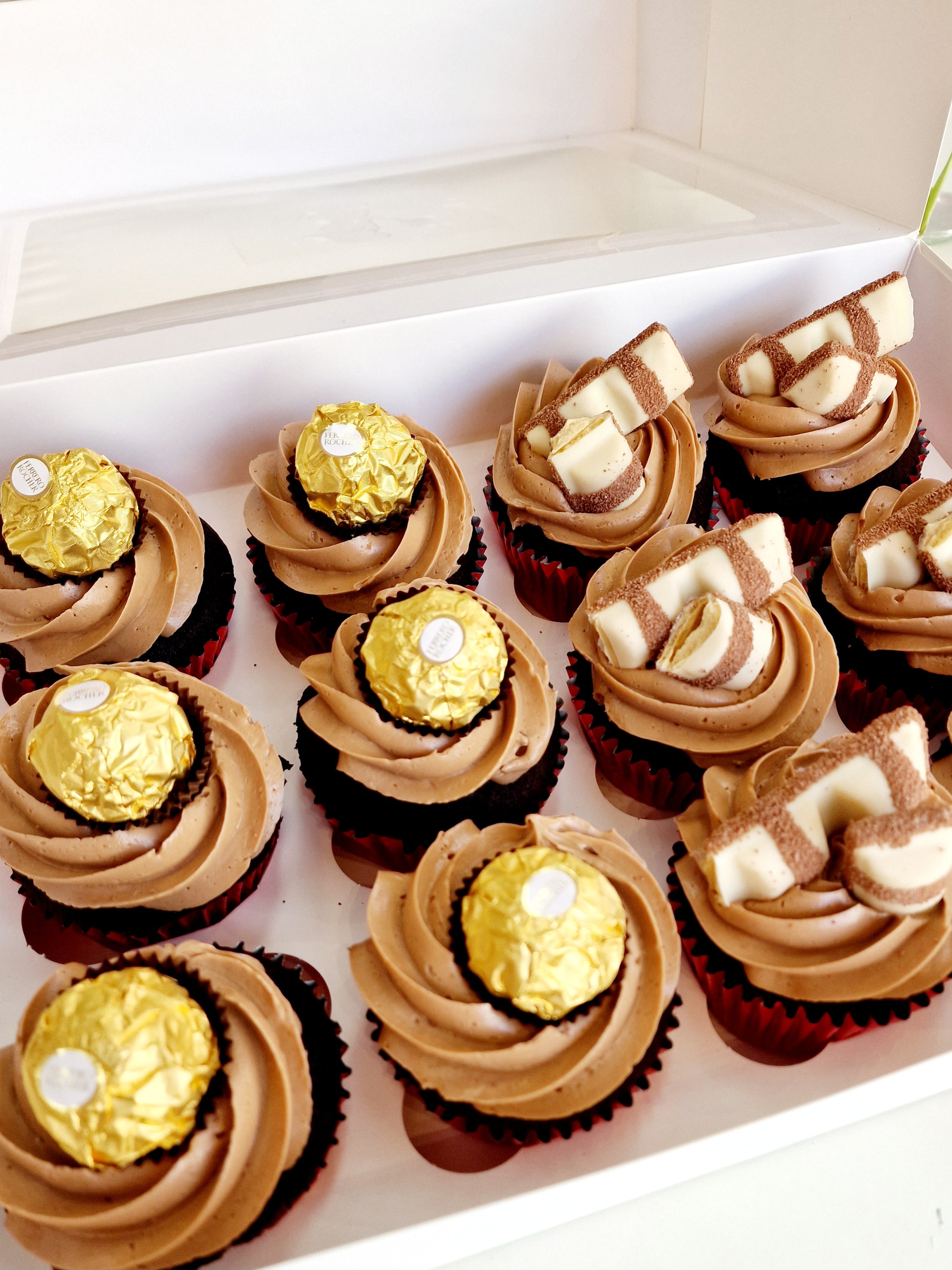 Decadent Delights Ferrero Rocher And Kinder Bueno Cupcakes - Cake Secret