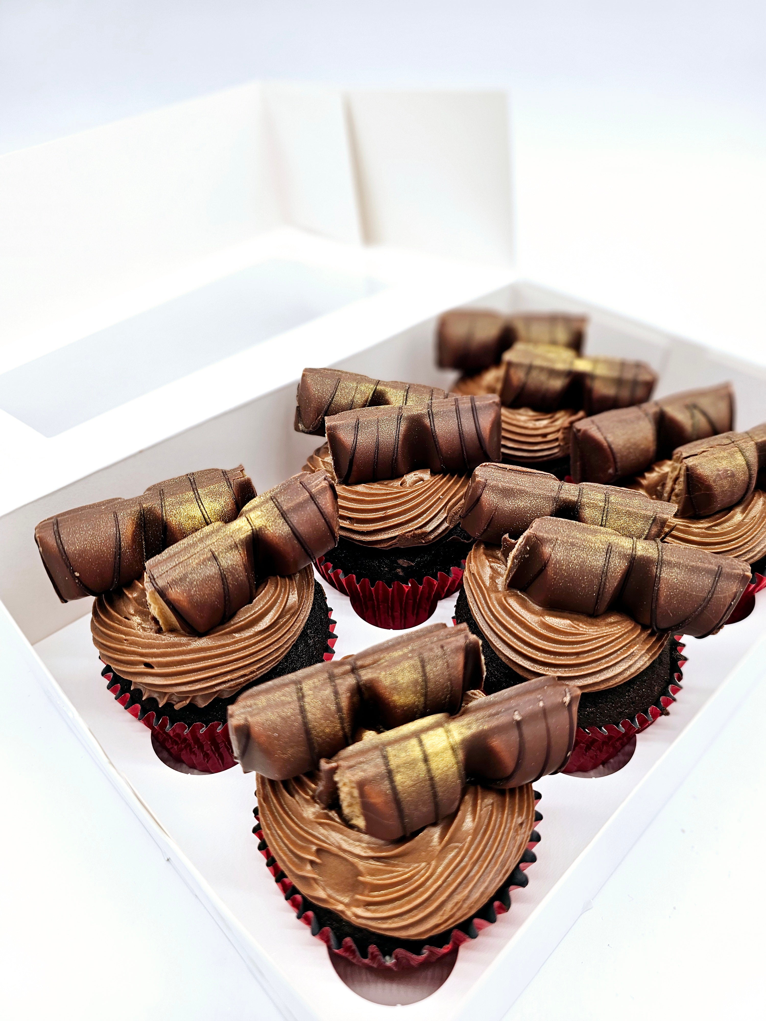Kinder Bueno Delight Cupcakes - Cake Secret