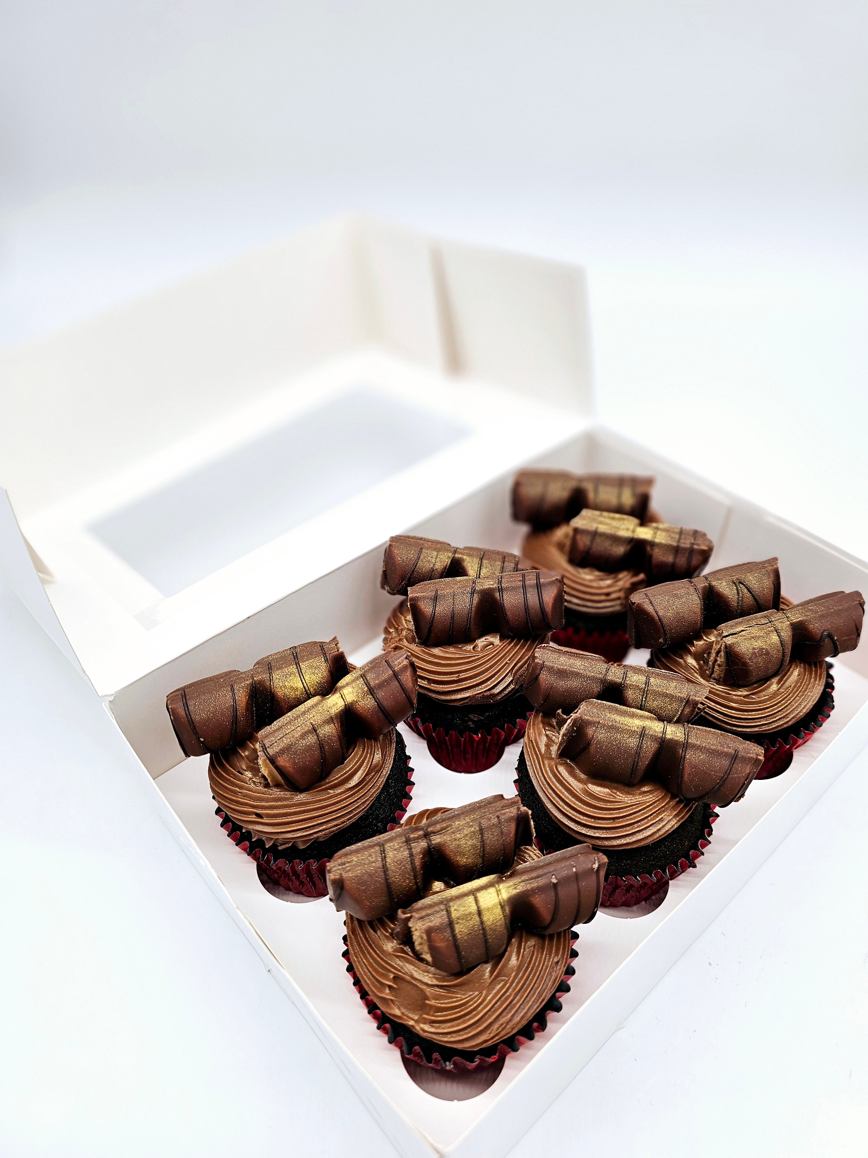 Kinder Bueno Delight Cupcakes - Cake Secret