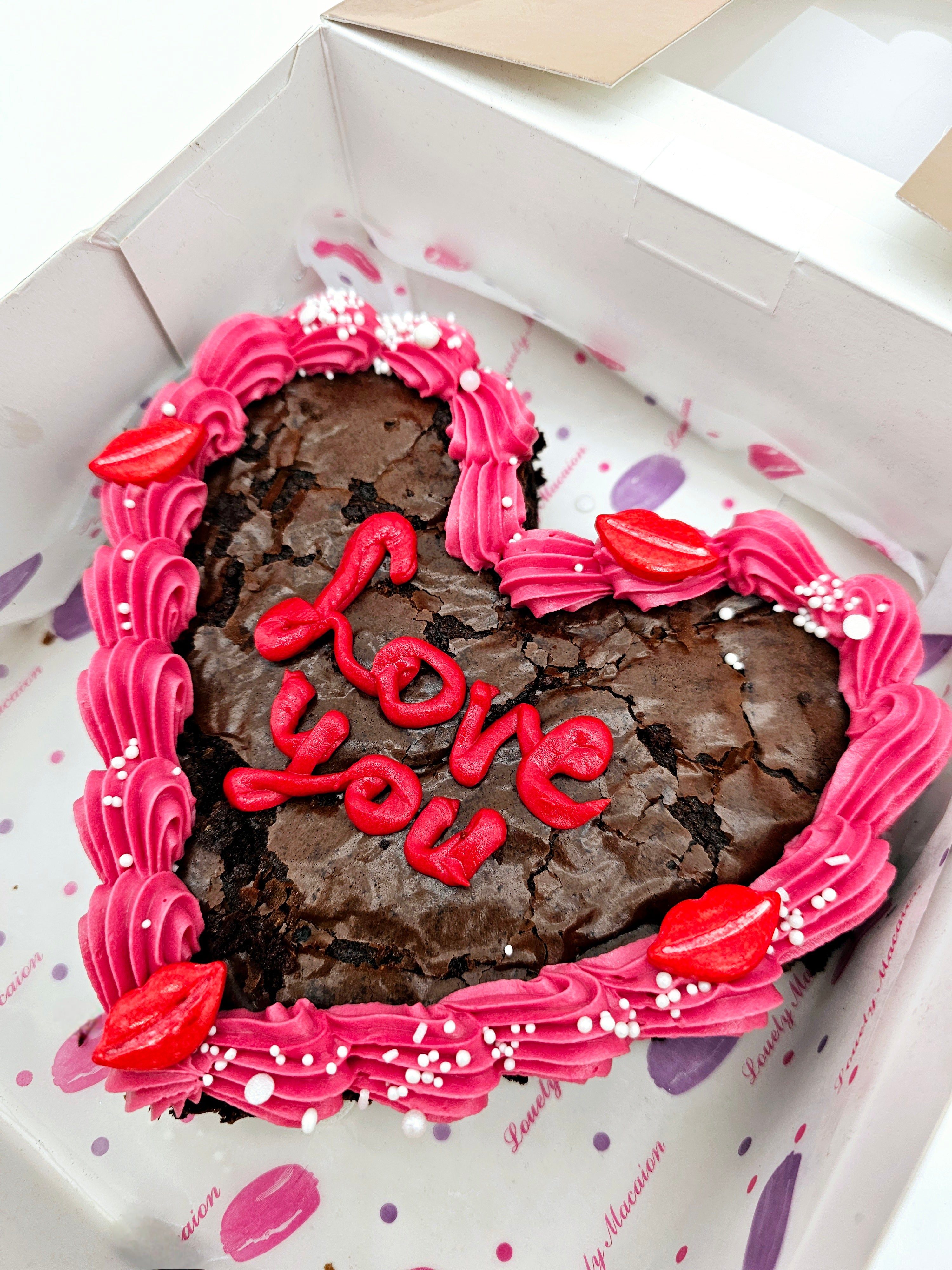 Heart-Shaped Valentine’s Brownie - Cake Secret