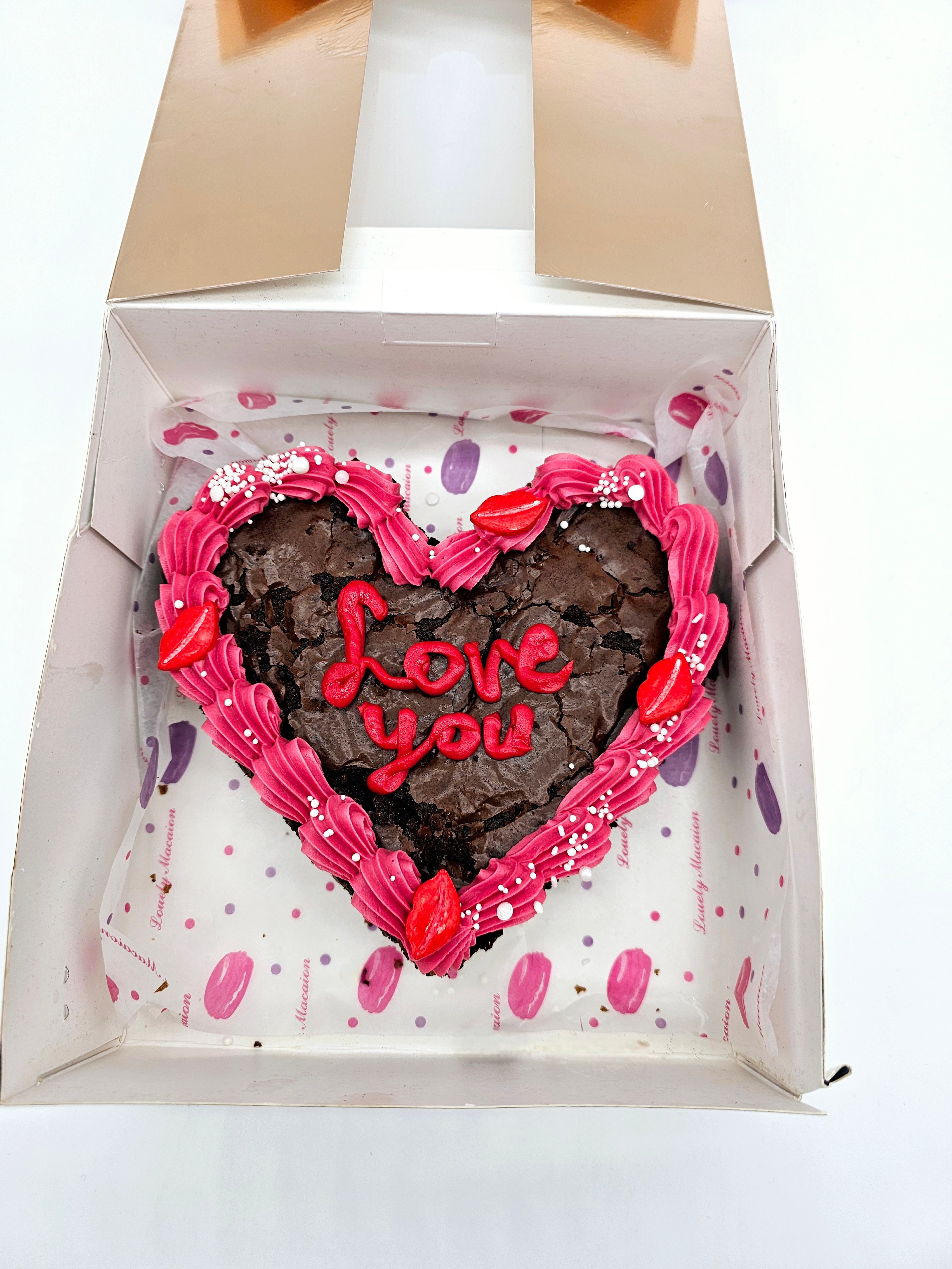 Heart-Shaped Valentine’s Brownie - Cake Secret