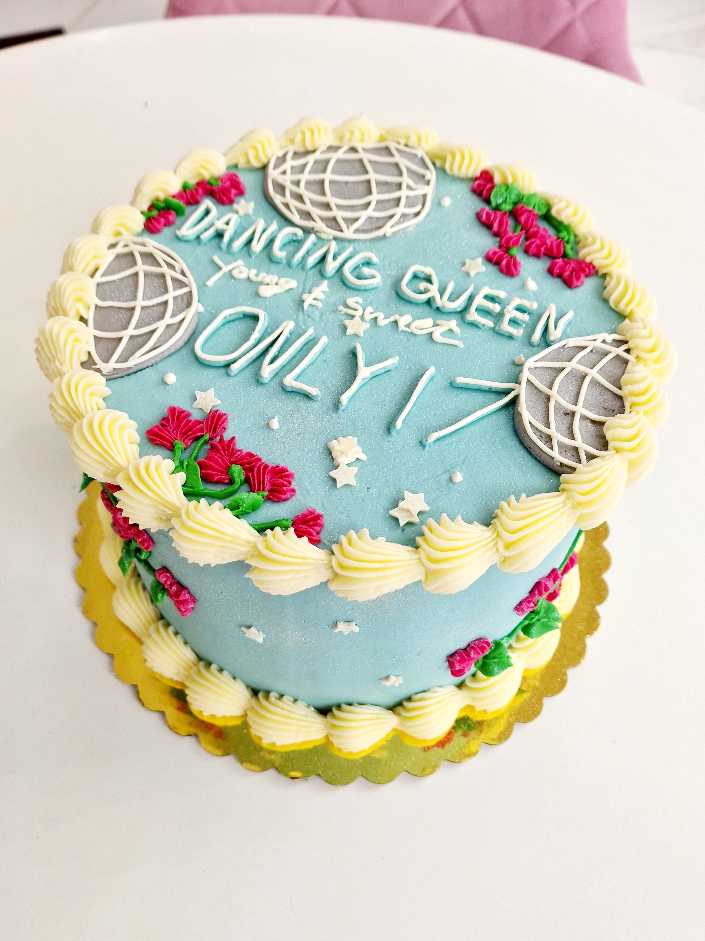 Vegan Mamma Mia Extravaganza Birthday Cake - Cake Secret
